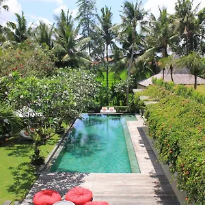 Sally , Canggu Indonésie